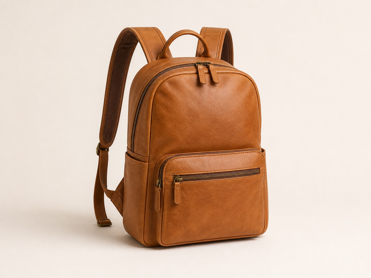 Fotografía de una mochila con bordes y materiales bien definidos
