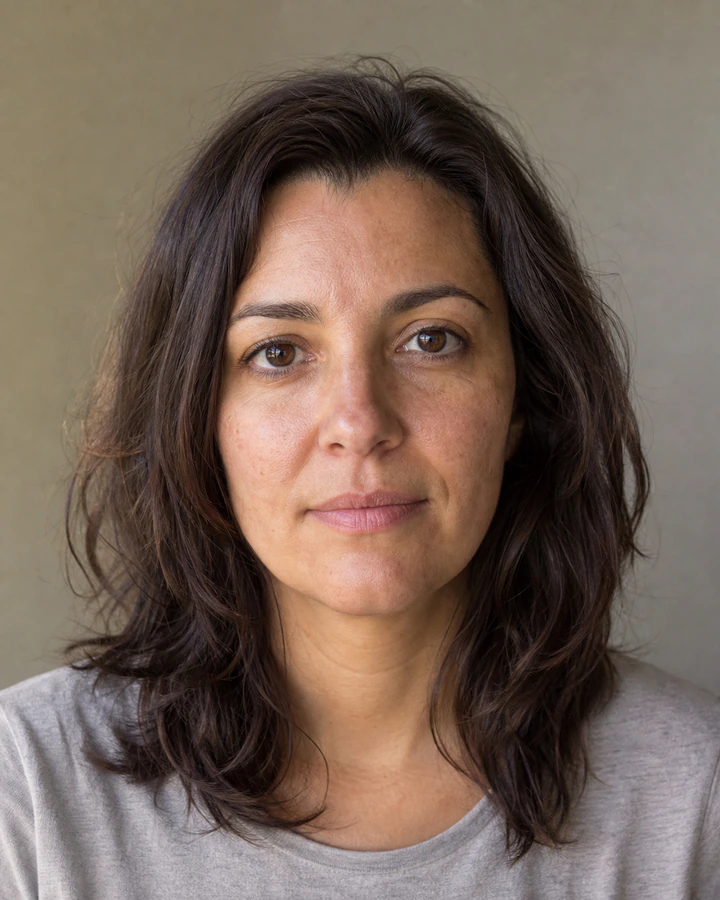 Retrato ampliado para comparar ojos, cabello y contornos